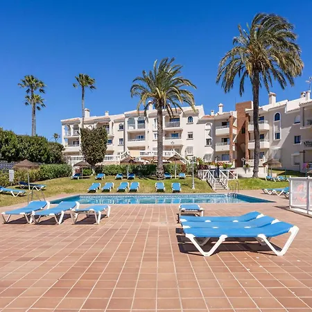 Sunny Pool View - Ref 68 *