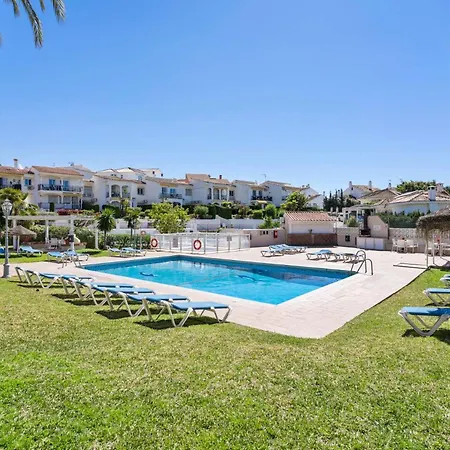 Sunny Pool View - Ref 68 Apartment *